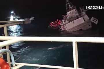 Brod Melita tone ispred zadarskih Kolovara, stigli su i vatrogasci