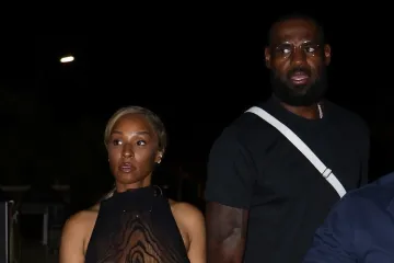 LeBron u drugom planu, njegova supruga je obukla prozirnu haljinu: 'Sve je pokazala!'