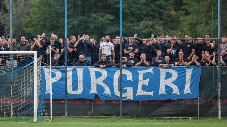 Jedna du&scaron;a, dva Dinama! Zagrepčani slavili, a pogledajte kako ovi kraljevi prate susret