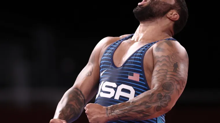 U&scaron;ao u kavez i demolirao suparnika! Svijet drhti pred naletom neviđene sile: 'On je već sad problem'