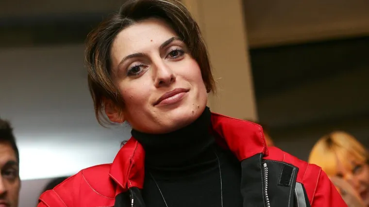 Od fado glazbe do romanse s 15 godina mlađim umjetnikom: Ovako se mijenjala Jelena Radan