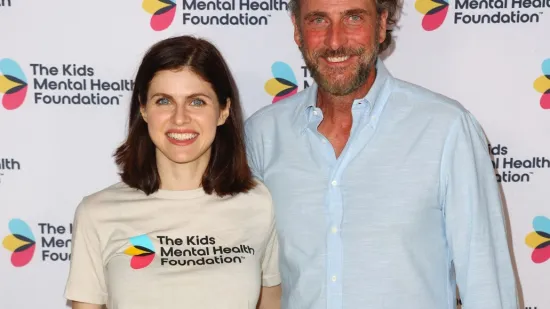 Ljepotica prodornih plavih očiju mogla je imati koga god je htjela, a ljubi 17 godina starijeg