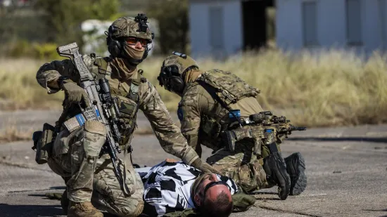 Borba prsa u prsa, helikopteri i specijalci: Pogledajte akcijske scene iz susjedstva