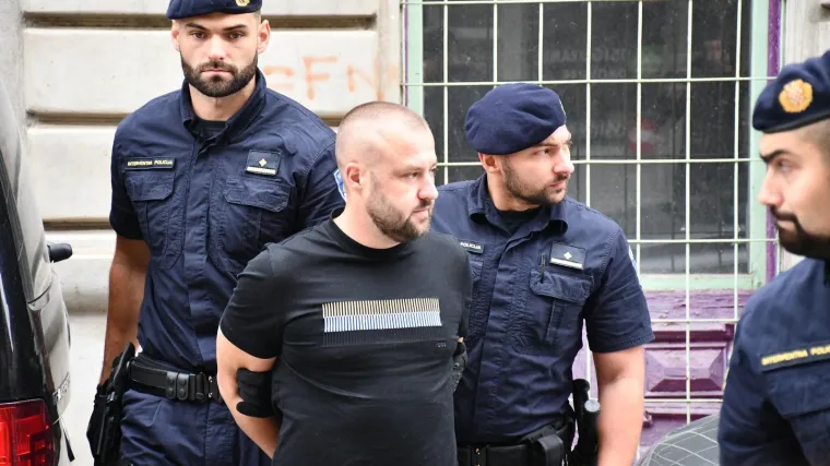 Pogledajte privođenje mu&scaron;karca osumnjičenog za ubojstvo kod Slavonskog Broda