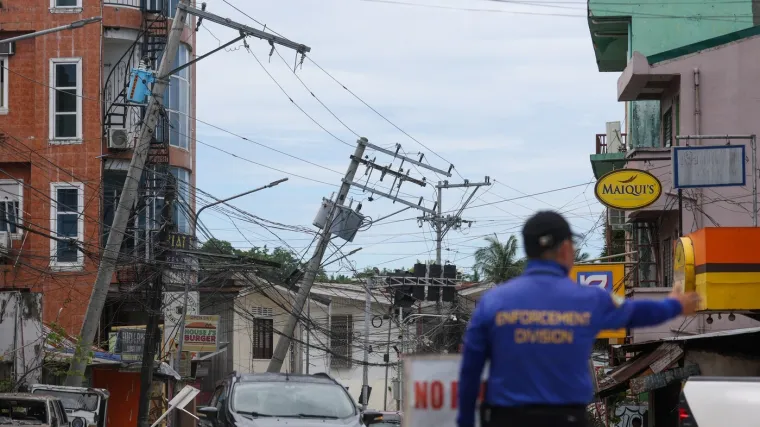 Stižu fotografije nakon razornog potresa: Uru&scaron;ene zgrade, broj mrtvih raste, bolnice preopterećene
