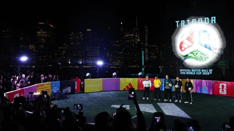 Gvardiol ukrao show legendama koje su predstavile novu loptu za SP 2026: Ovako to radi Jo&scaron;ko