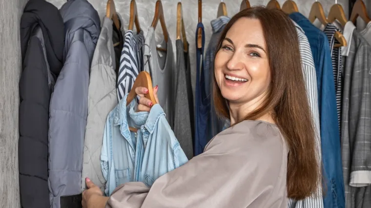 Za sve kombinacije: Ovo je 20 bezvremenskih komada koje trebate imati u svom ormaru