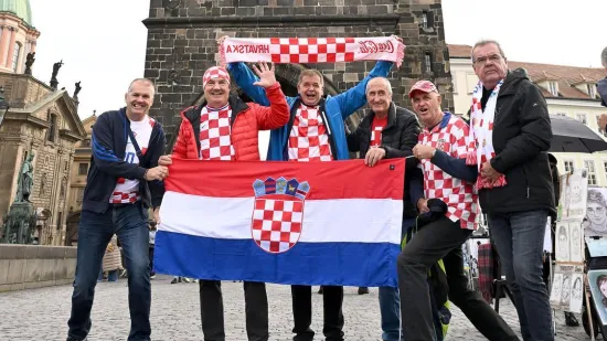 Hrvati preplavili če&scaron;ku metropolu i poručili: 'Dižemo kredite za Ameriku!'