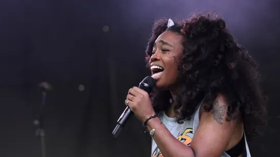 Od stidljive djevojke i mete zlostavljanja do R&amp;B ikone koja ru&scaron;i rekorde