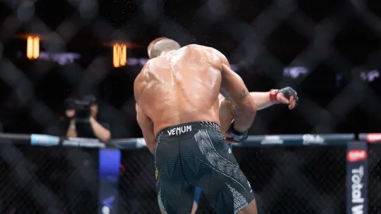 Senzacionalni hrvač u stilu Cro Copa brutalno nokautirao suparnika: 'Ne smijem psovati, ali...'