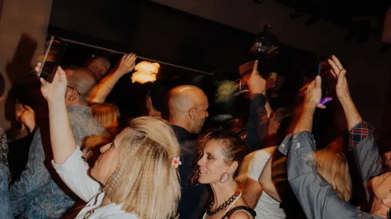 Tko su ljepotice koje su zaludile Zadar? Brinete u uskim kožnim haljinama ukrale show