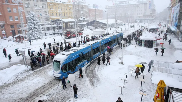 Dan kada je snijeg zatrpao Zagreb: Cijeli grad je stao! Ovako je 2012. izgledala metropola