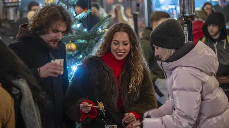 Nikad ljep&scaron;i Advent: Kovrčava djevojka s osmijehom od milijun dolara obilježila večer u Karlovcu