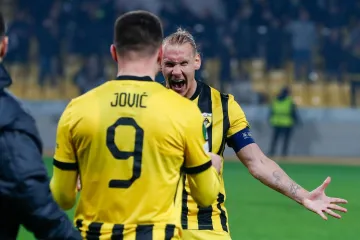 Fantastični Domagoj Vida heroj AEK-a