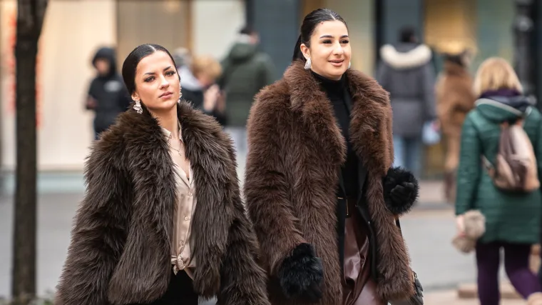 Nova godina u Zagrebu započela sa stilom: Zgodne djevojke u bundama osvojile su &scaron;picu