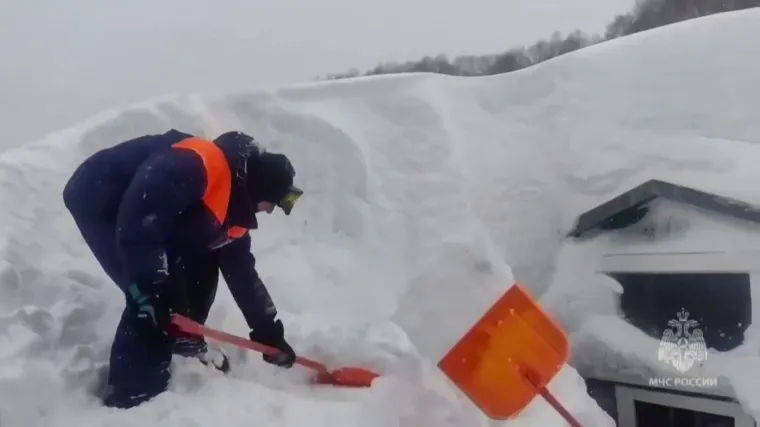 'Snježna apokalipsa' ih je paralizirala: Ljudi živi zatrpani pod snijegom