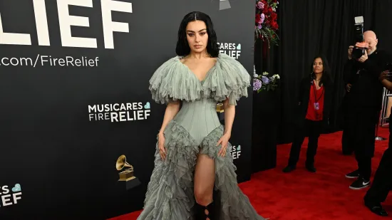 Tko je Charli XCX? Britanska pop ikona koja je redefinirala glazbenu scenu