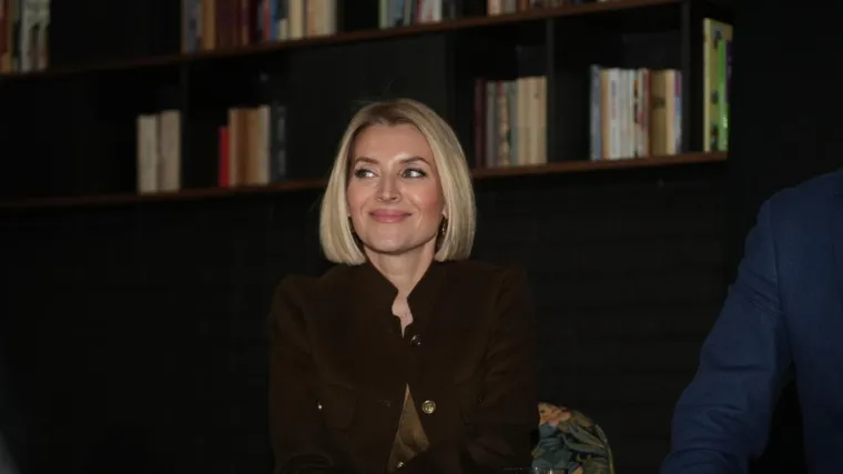 Zvijezde filma 'Svadba' uživale u Beogradu: Pozornost plijenila lijepa Anđelka