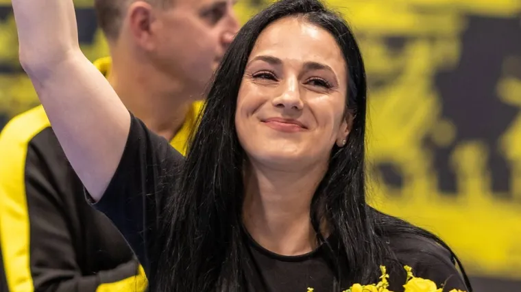 Sara dobiva svakakve poruke od poznatih osoba: Izbacili je iz stana jer je odbila sina važne osobe