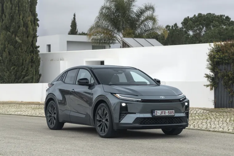 Toyota ima novi SUV: Ističe se dizajnom, ali i vrhunskim karakteristikama