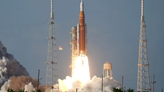 Spektakularni prizori: Pogledajte kako je izgledalo lansiranje rakete na Mjesec nakon 53 godine!