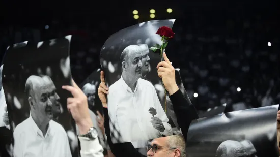 Muk u Areni pa gromoglasno &lsquo;Dule!&rsquo;: Ovako su se Grobari oprostili od svog 'Generala'